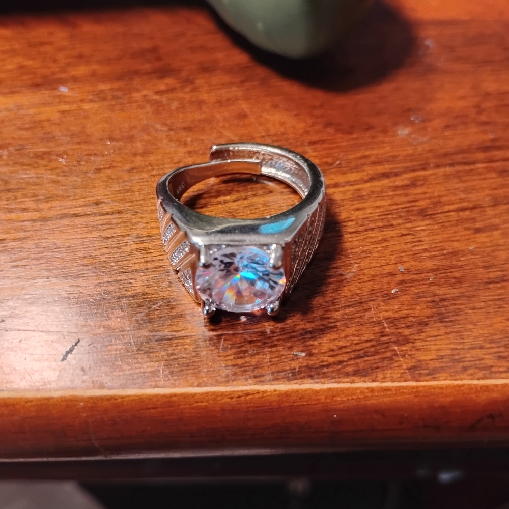 .925 Sterling Silver Ring with Large Mossinate Stone